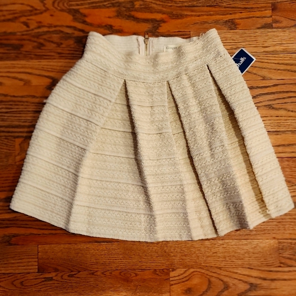 GINGER G NWT TAN SIZE SKIRT